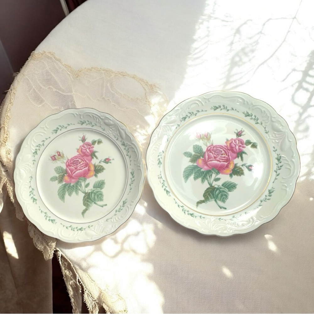 Set of 2 Gibson Housewares Floral Design Vintage Dinner Plates 10” - Picture 2 of 5